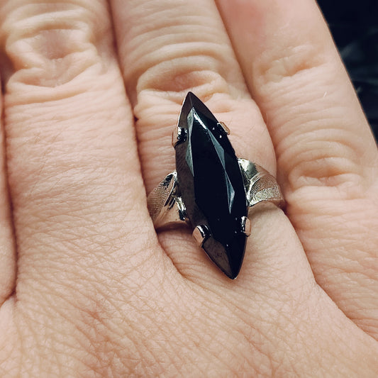 Vintage Faux Onyx Marquis Ring in Sterling Silver (US SIZE 7)